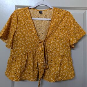 SHEIN floral print cropped blouse